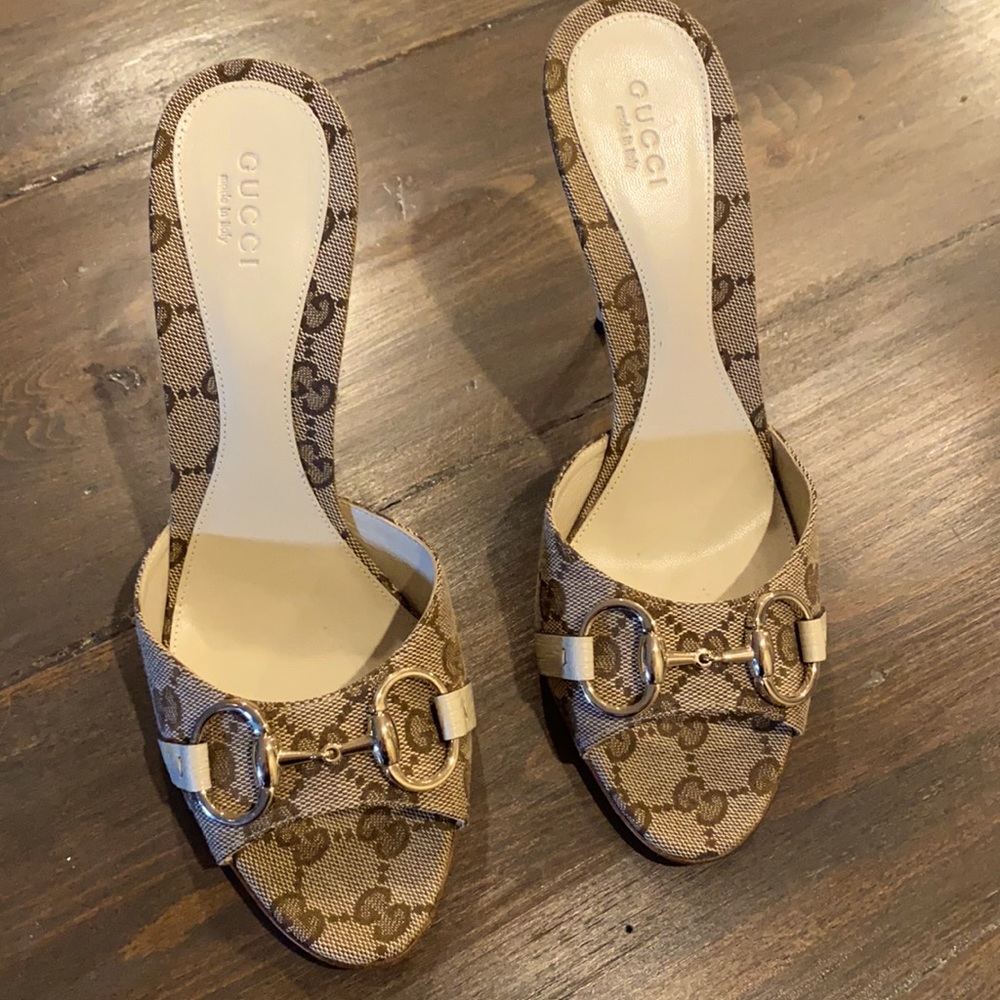 Authentic Gucci Logo sandal slide heels